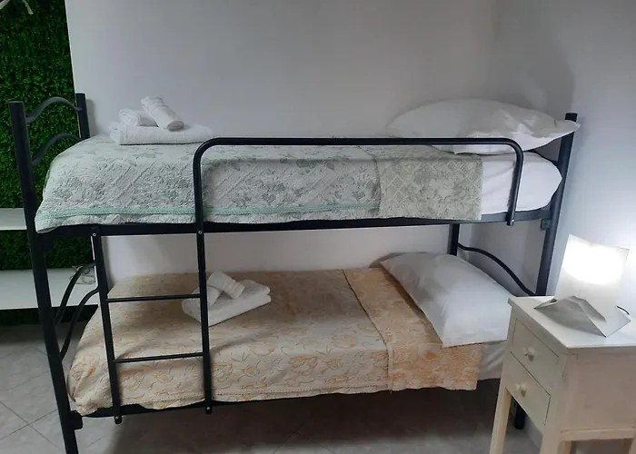 Alojamento de Acomodação e Pequeno-almoço The Magic Stone 3*